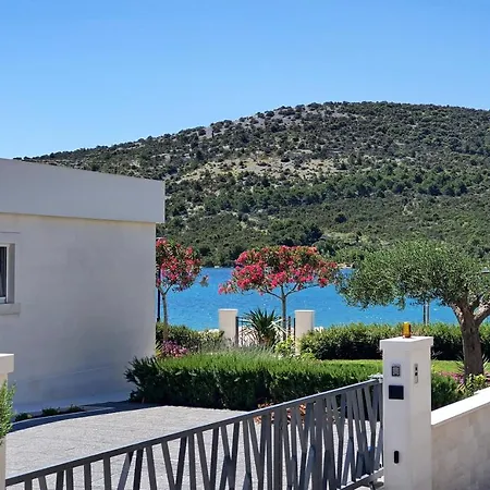 Vinsun * Vinišće